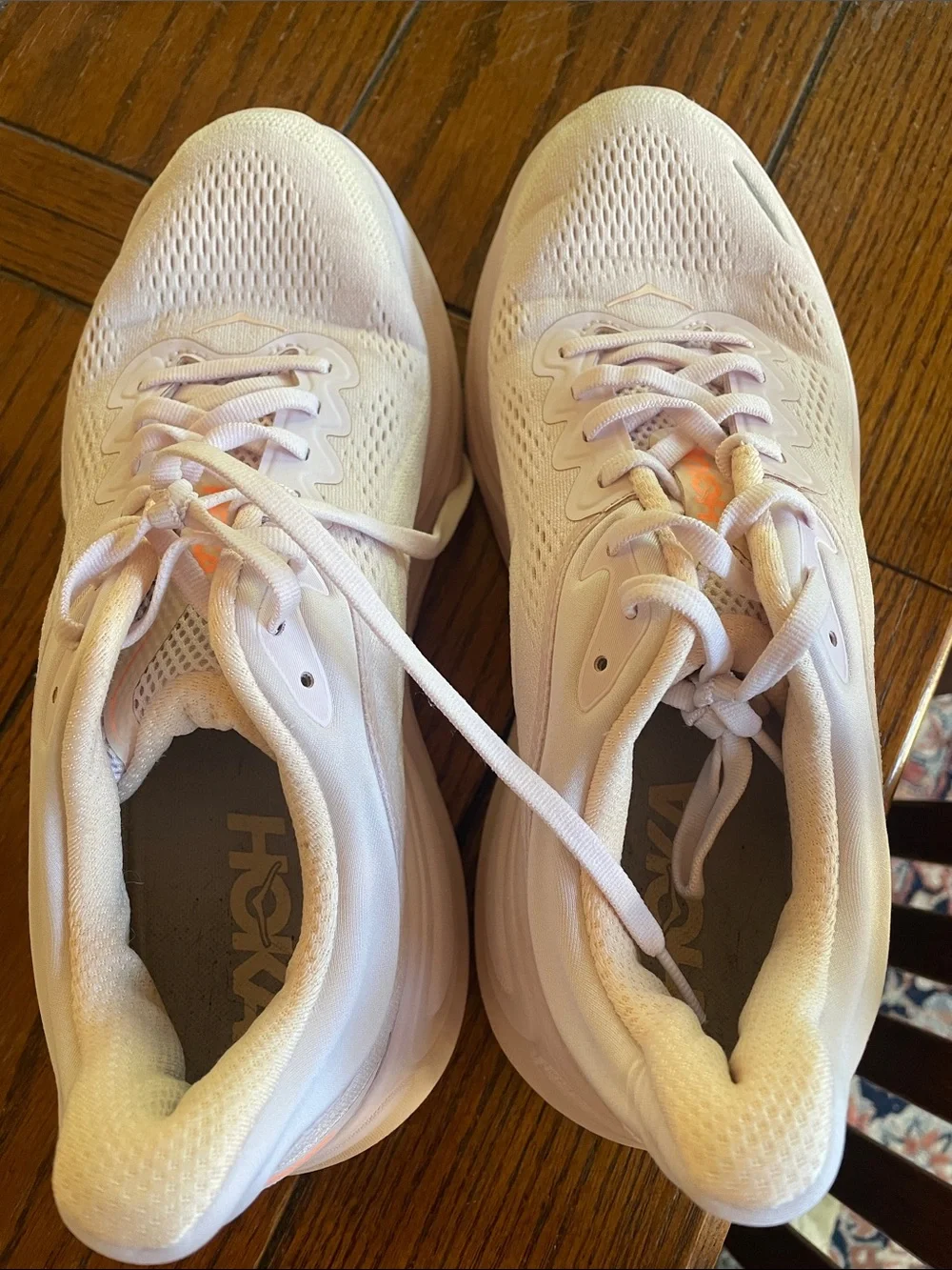Hoka light pink